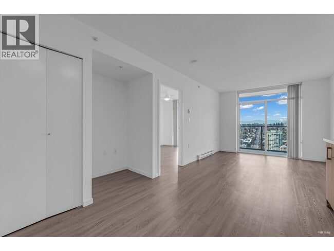 Building Photo - 900 Carnarvon St