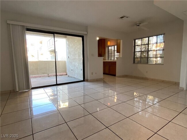 Building Photo - 4872 Nara Vista Way