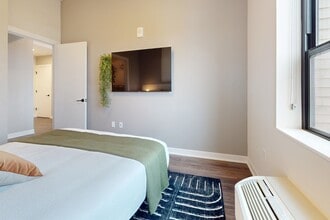 Interior Photo - Roxford at The Crosswalks