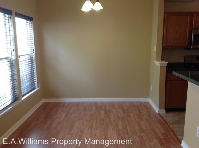 Building Photo - 2 br, 1.5 bath House - 9304 Silverbush Dr.
