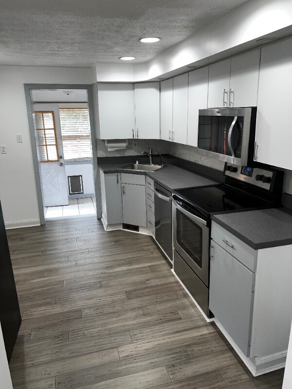 Foto del edificio - 527 Flynn Ave