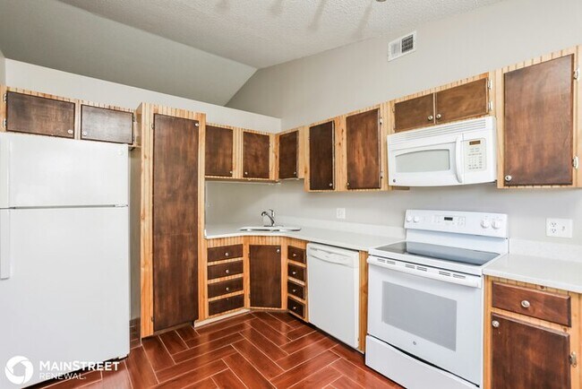 Foto del edificio - 1830 Hallcrest Dr, Deltona, FL 32725