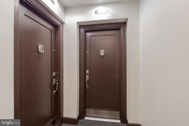 Building Photo - 1910 Kalorama Rd NW