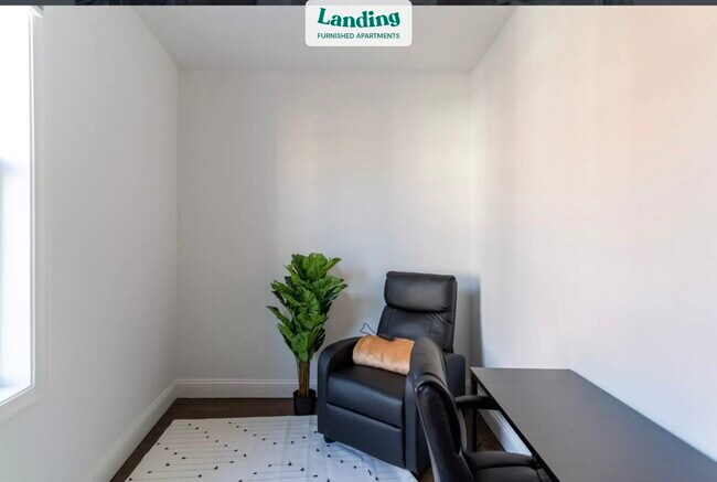 Foto del edificio - 6139 Larchwood Ave