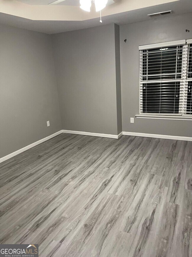 Foto del edificio - 331 Oakview Way