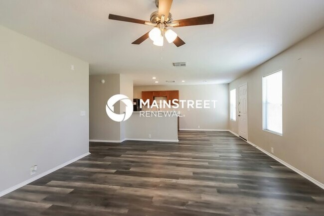 Building Photo - 3 Bedroom Pet-Friendly Home in Houston, TX with Main Street Renewal