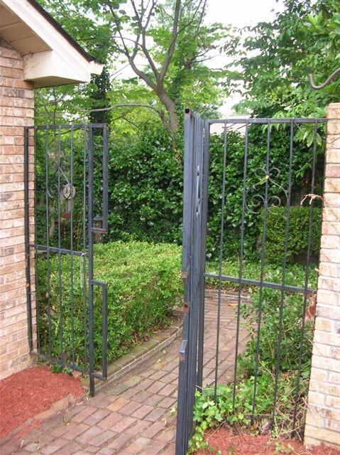 Foto del edificio - 3507 Lakeside Ct
