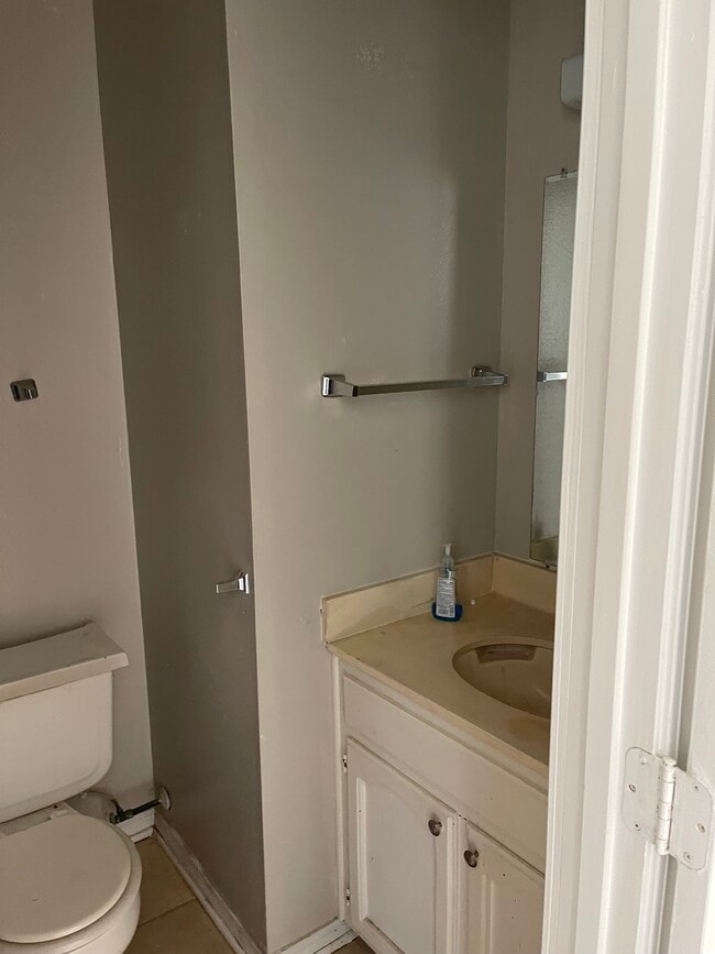 Building Photo - 3432 Yorkfield Dr
