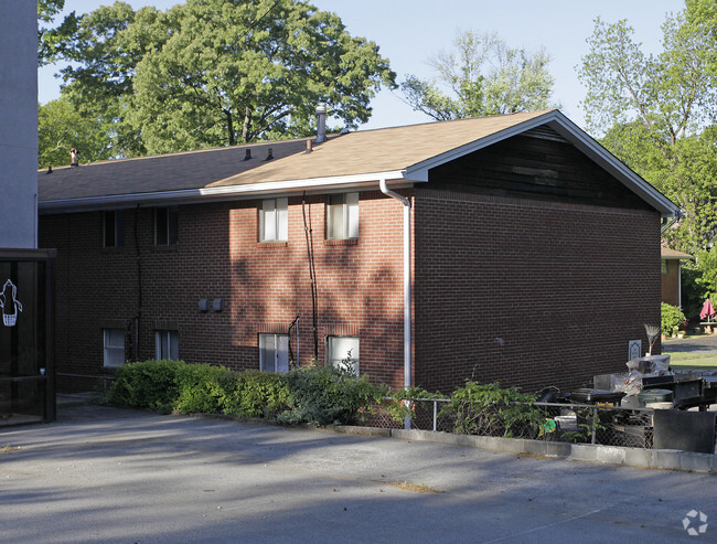 Foto del edificio - 1685 Virginia Ave