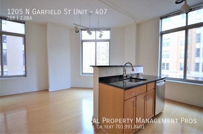 Building Photo - Beutiful, Sun-Drenched Corner Unit- Claren...