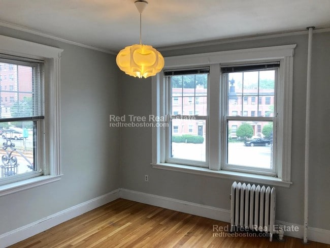 Building Photo - 1982 Commonwealth Ave