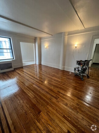 Building Photo - 25 N Harrison St