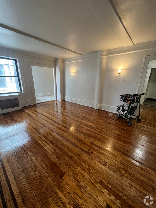 Building Photo - 25 N Harrison St