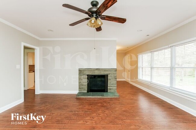 Foto del edificio - 240 Palaside Dr NE