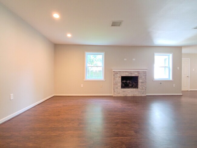 Building Photo - 10603 Brentway Dr