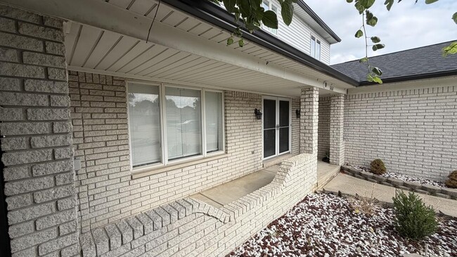 Building Photo - 36868 Melbourne Dr