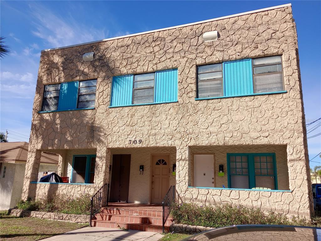 Primary Photo - 709 Ora St