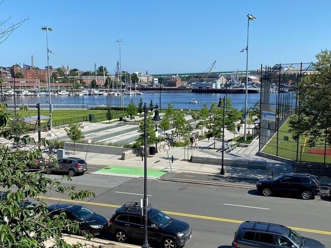 Foto del edificio - 44 Charter St