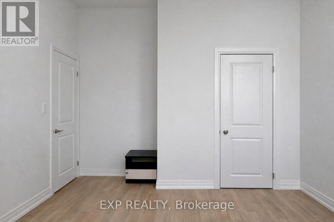 Building Photo - 27 Albert Firman Ln