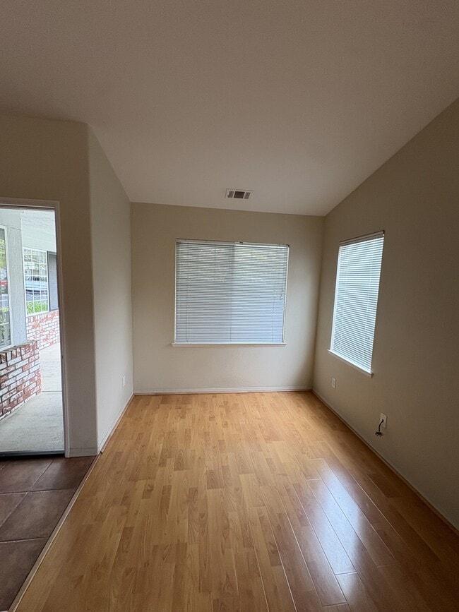 Building Photo - 155 Kalley Dr