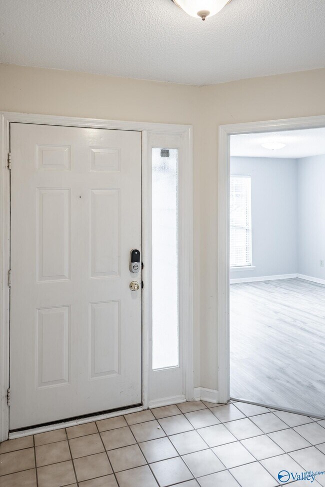 Foto del edificio - 130 Stone Meadow Ln