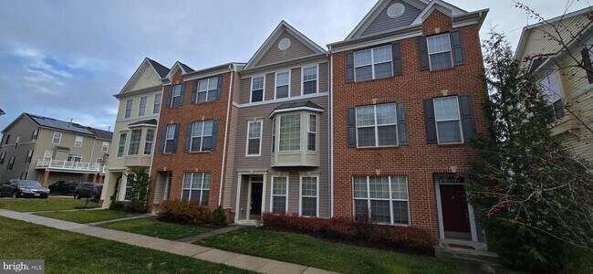 Building Photo - 2630 Raptor Dr