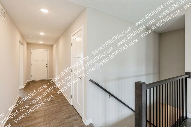 Building Photo - 1270 Spruce St