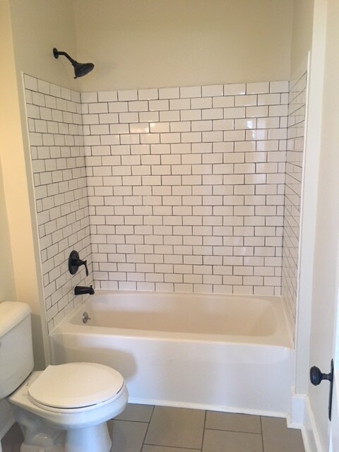 Brand new bathroom! - 1224 Hyland St