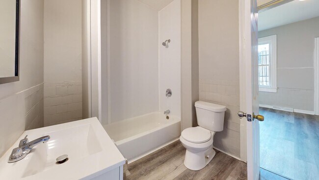 Foto del edificio - Clark / Fulton - 2 Bedroom - Single Family...