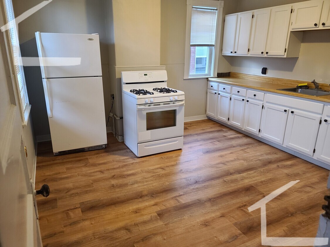 Foto principal - 348 Faneuil St