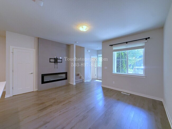 Foto del edificio - 6527 SE Genrosa St