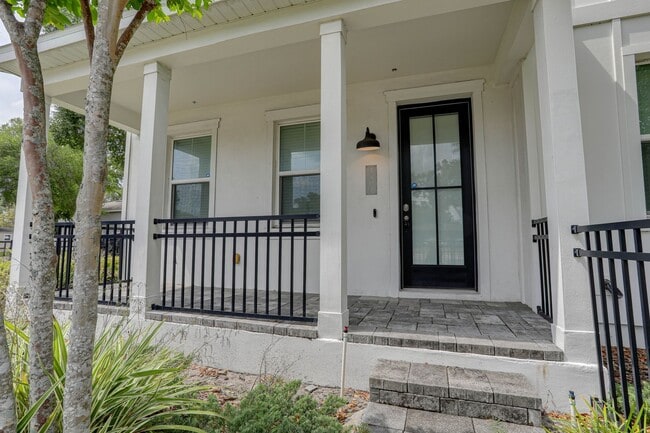 Building Photo - 1401 E Michigan St