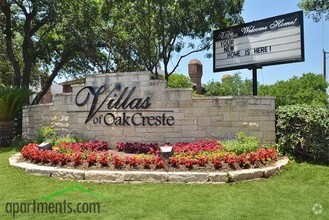 Villas At Oak Creste