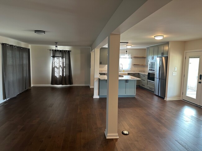 Foto del edificio - 7227 N Pinson Rd