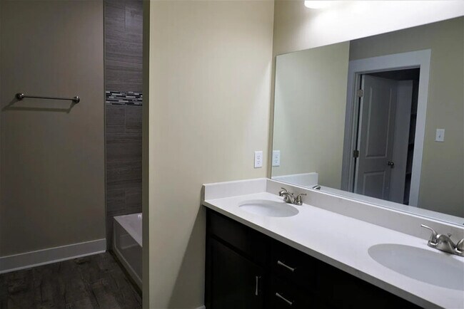 Foto del edificio - 3609 Leafy Pass