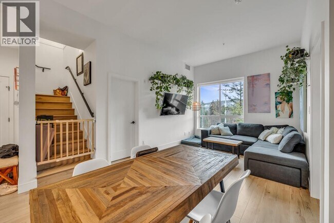 Photo du bâtiment - 50 Electronic Ave