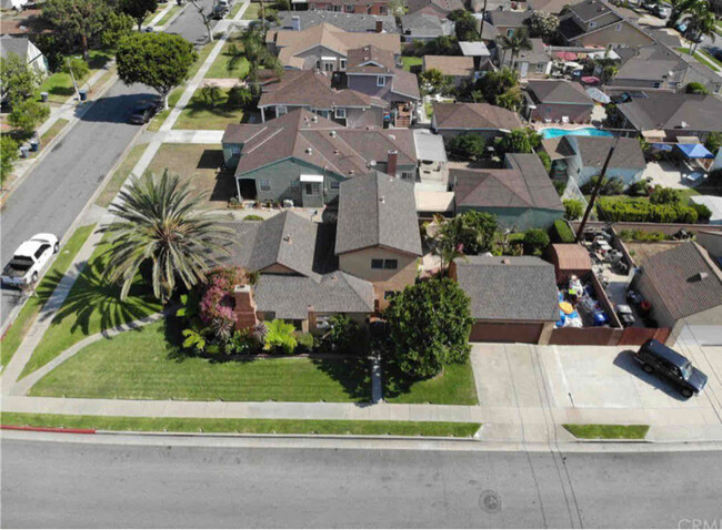 Foto del edificio - 9414 Kauffman Ave
