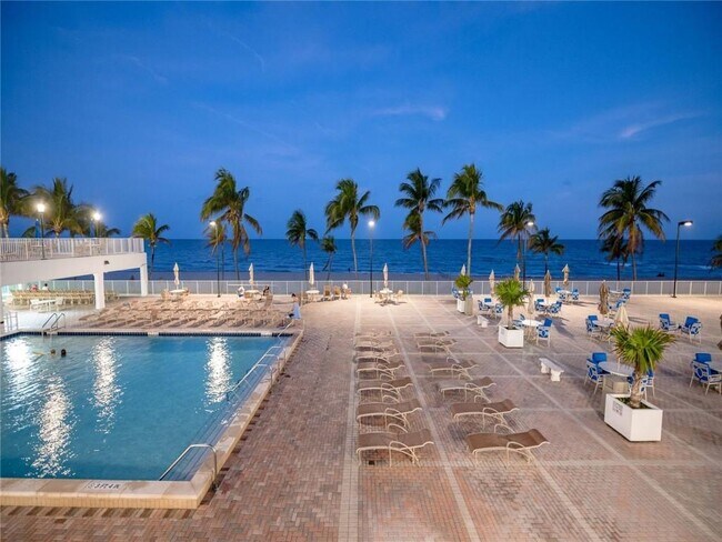 Building Photo - 2101 S Ocean Dr