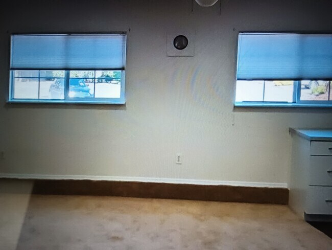 Foto del edificio - 15066 SE Primrose Ave