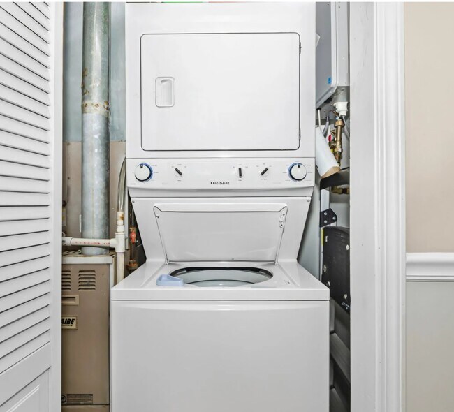 1538 N Maplewood Ave Unit 1, Chicago, IL 60622 Apartments in Chicago