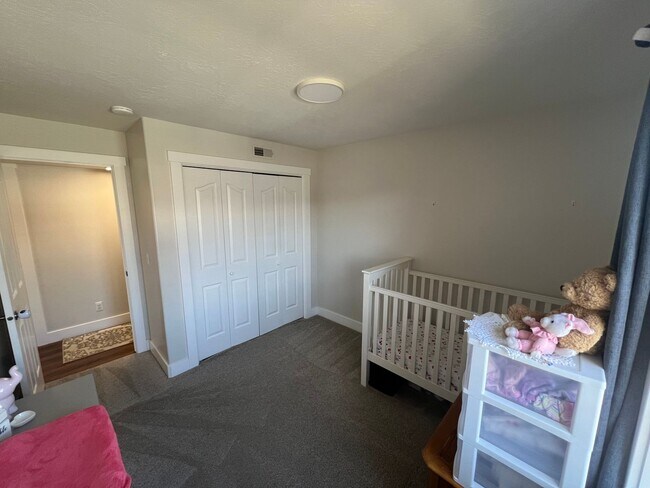 Foto del edificio - Come check out this condo