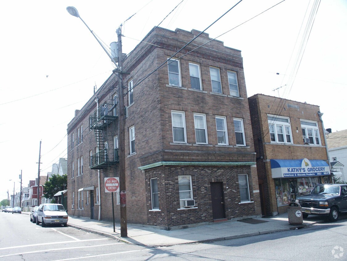 193 Ackerman Ave, Clifton, NJ 07011 Apartments in Clifton, NJ
