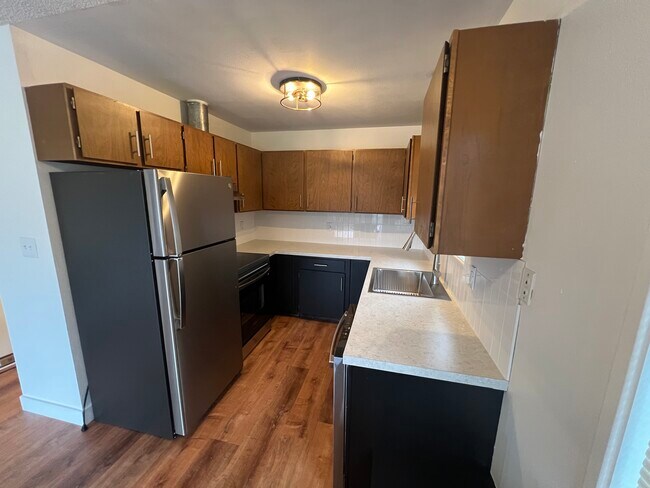 Building Photo - 1704 Worden Ave