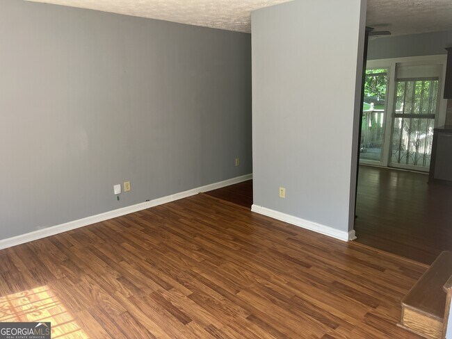 Foto del edificio - 2561 Lewfield Cir SE
