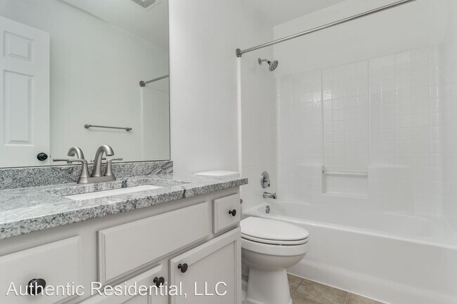 Building Photo - 5 br, 3.5 bath House - 2062 Lake Mesa Dr