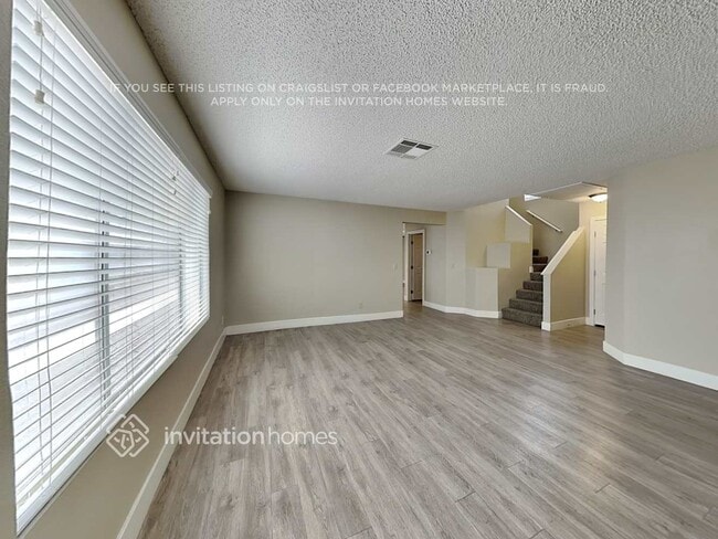 Foto del edificio - 1401 Lucia Dr