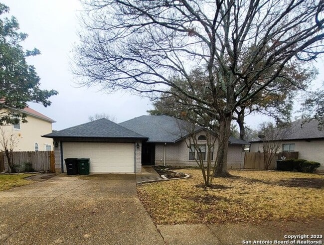 Building Photo - 3234 Mid Hollow Dr