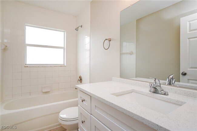 Building Photo - 1032 Halby Ave S