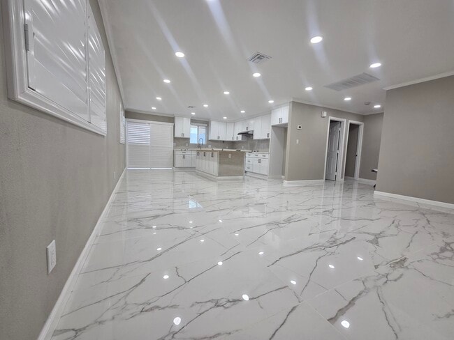 Foto del edificio - 52641 Avenida Martinez