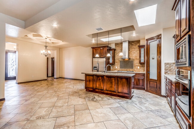 Foto del edificio - Home For Rent